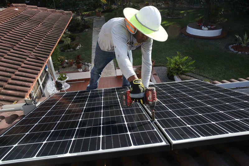 système de montage de toit solaire