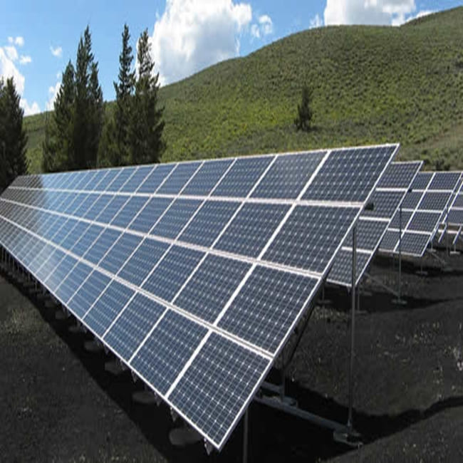 Installation de systèmes solaires au sol