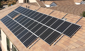 
     Quels sont les différents types de systèmes de montage solaire pour les toits ?
    