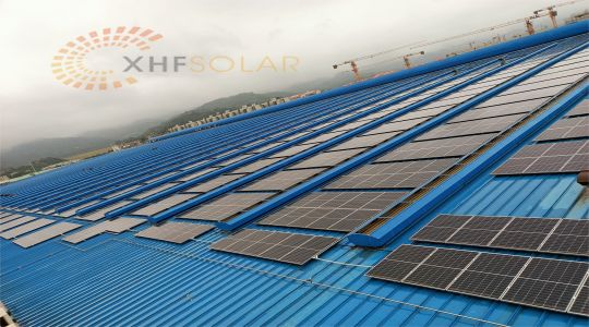 Système de montage solaire sur le toit
